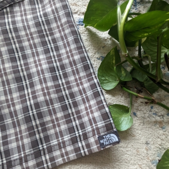 THE NORTH FACE - Short Sleeve Button-Down - Picture 5 of 8
